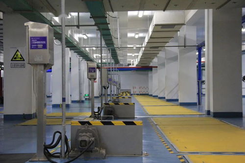 你見過建在空中的神奇花園和建在地下的污水處理廠嗎 跟著布魯君的直播鏡頭一起踏上環保之旅吧